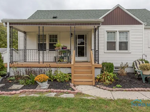 957 S Crissey Rd, Holland, OH 43528