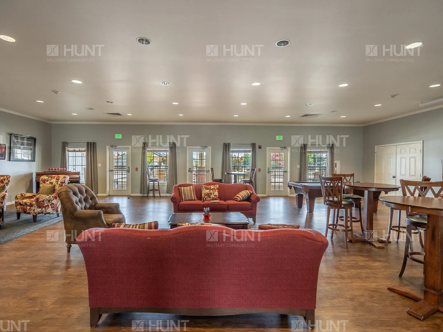 4 bed, 2.5 bath, 1994 sqft, $1,850 — Photo 2