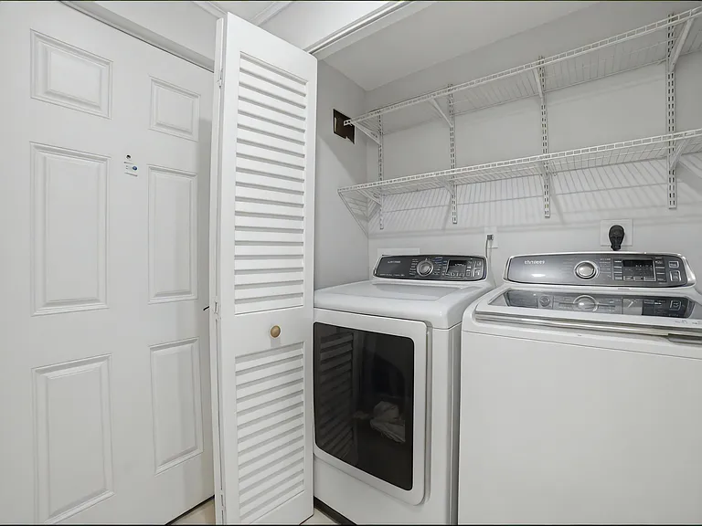 5201 NW 2nd Ave #2130 — Photo 17