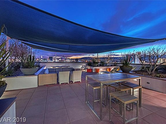 3rd image of 150 N Las Vegas Blvd #1809