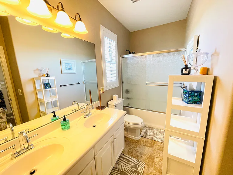 1393 E Martha Dr — Photo 44