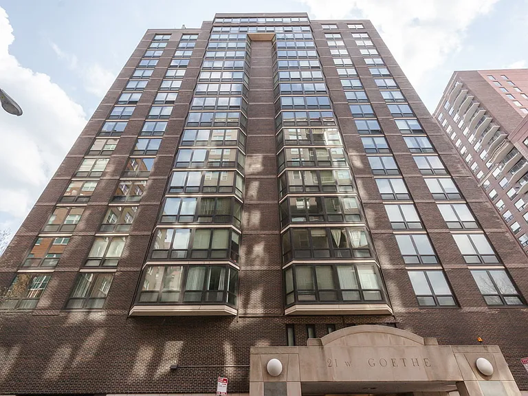 21 W Goethe St #6J — Photo 16