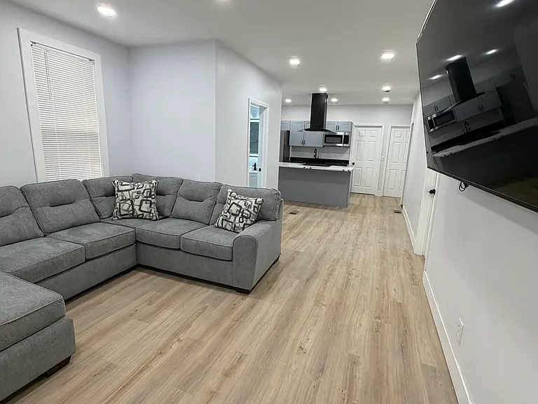 34 Seminary Ave #1 — Photo 2