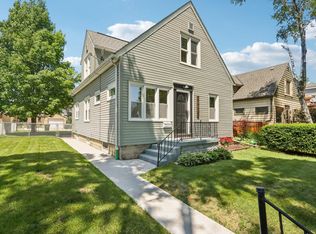 3665 S Rutland Ave, Saint Francis, WI 53235