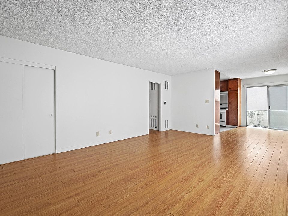 1st image of 11410 Missouri Ave #4