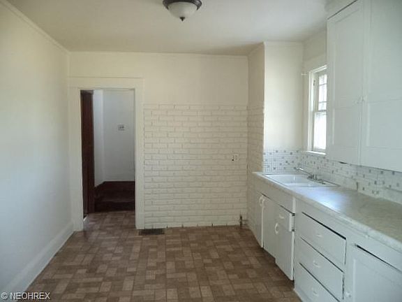 5th image of 344 W Judson Ave