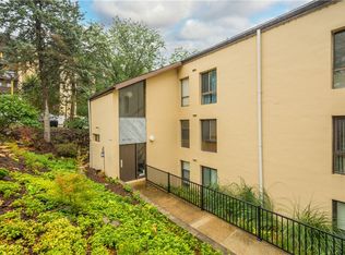 2034 Swallow Hill Rd APT 302, Pittsburgh, PA 15220