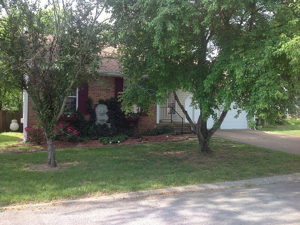2nd image of 150 White Oak Way