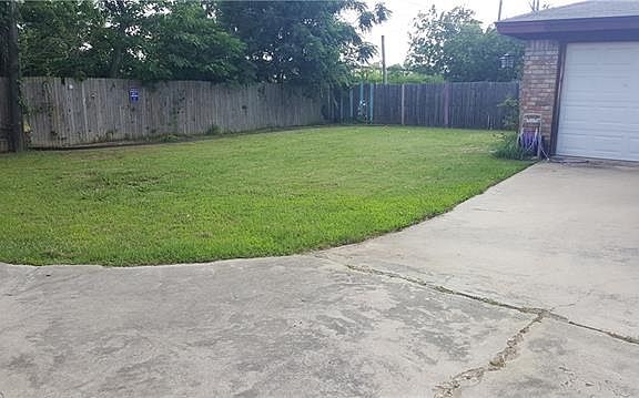 3rd image of 1615 Mary Dr