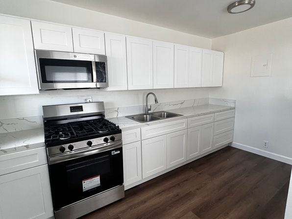 2101 W Myrtle St Unit D