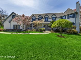 27111 Twin Pond Rd, Lake Barrington, IL 60010