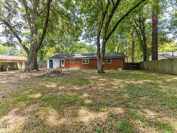 4th image of 1004 Aversboro Rd