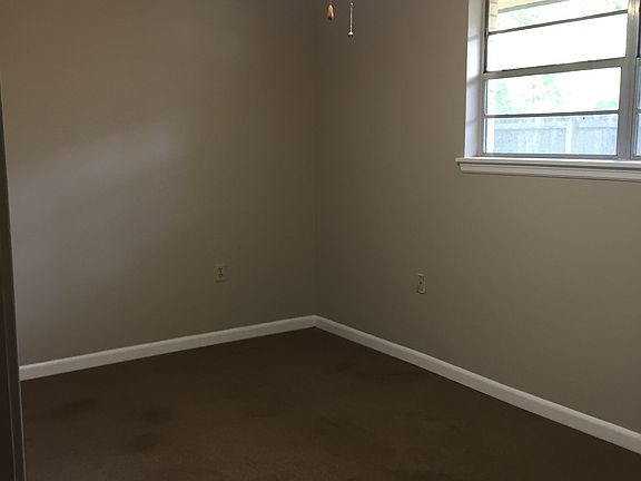 5th image of 1041 Saint Scholastica Dr