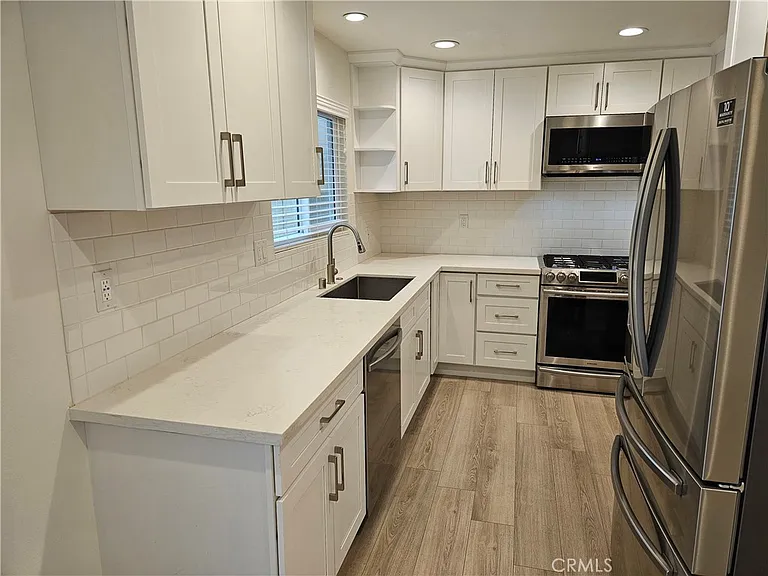 8119 Keith Grn — Photo 3