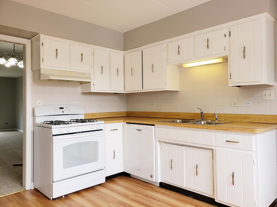 Kitchen (Stock Photo, Similar Finnishes Actual)