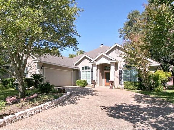 2nd image of 1207 Canyon Brk