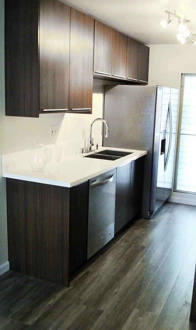 2 bed, 800 sqft, $2,595 — Photo 3