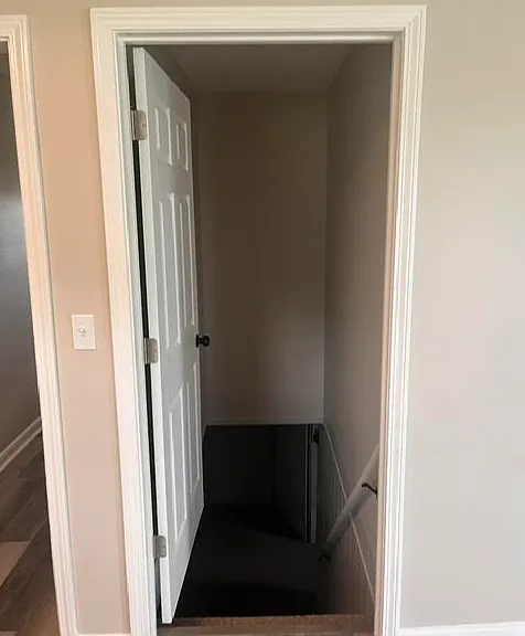 907 Dixiana Dr — Photo 16