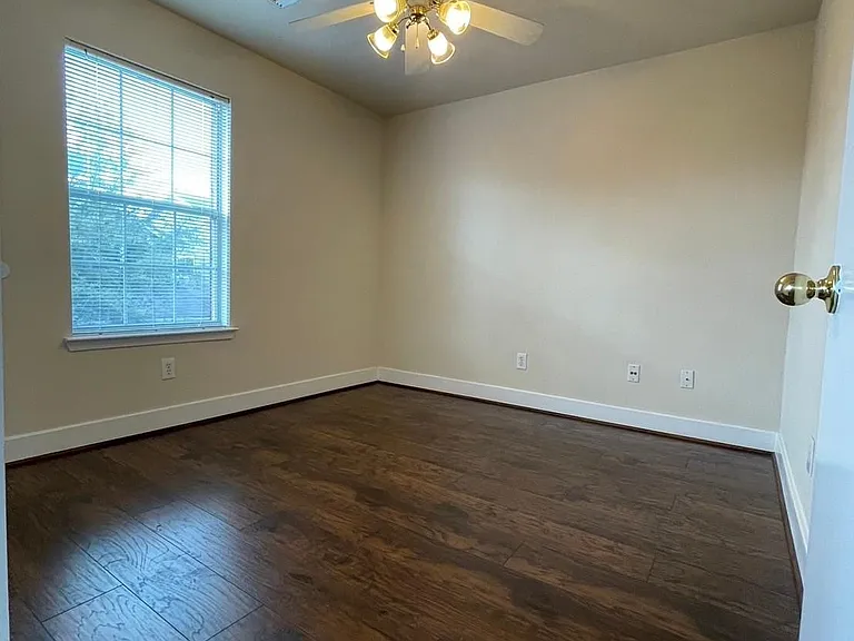 11928 Prior Park Dr — Photo 14