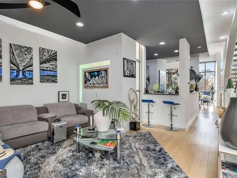 752 Moreland Ave SE #9 — Photo 6