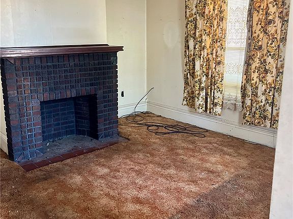 4th image of 801 Fallowfield Ave