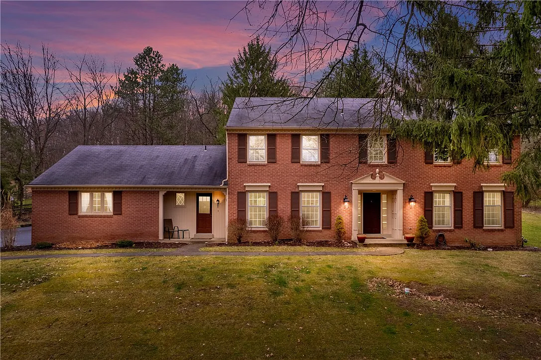 316 Hallsborough Dr photo 1