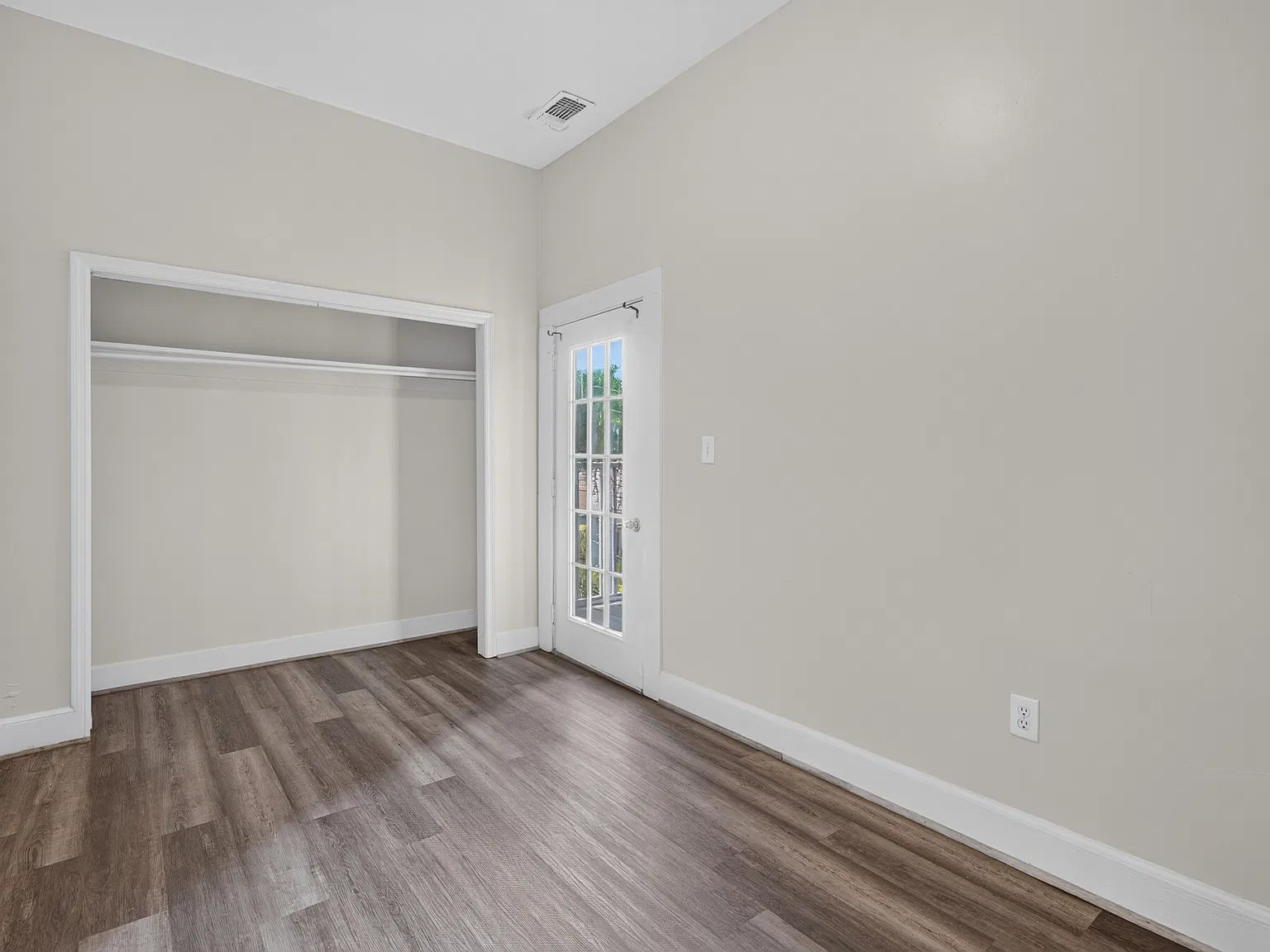 2 bed, 900 sqft, $1,895 — Photo 4