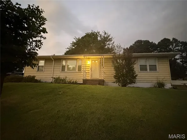 1540 Roy Dr, Arnold, MO 63010