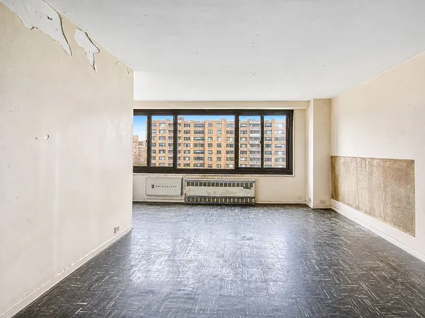 185 Hall St APT 701, Brooklyn, NY 11205
