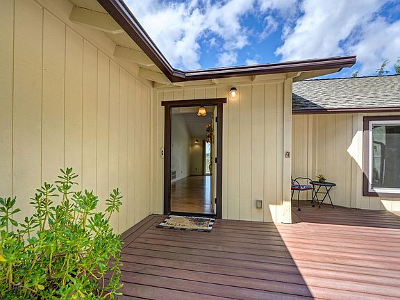4th image of 13894 Hemlock Dr