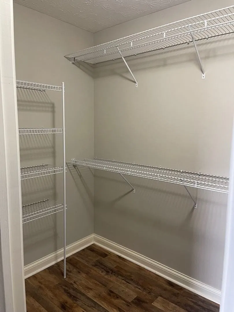 3 Bed/2 Bath Home with 2 Car Garage — Photo 3