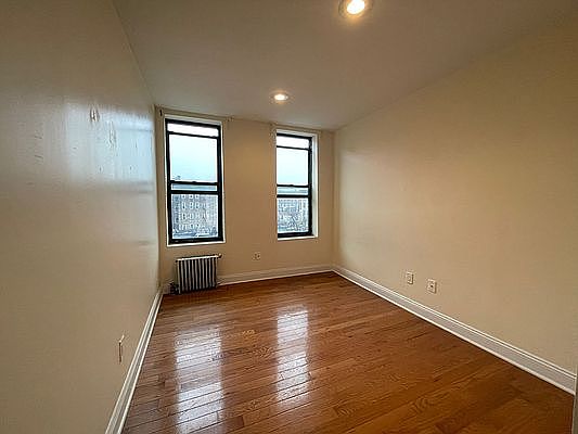 1st image of 1520 Saint Nicholas Ave #43