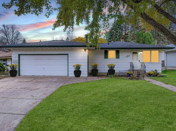 1758 Grace Ln, Saint Paul, MN 55106