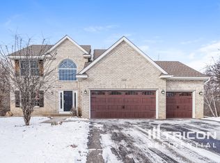 18500 Polk Cir NW, Elk River, MN 55330