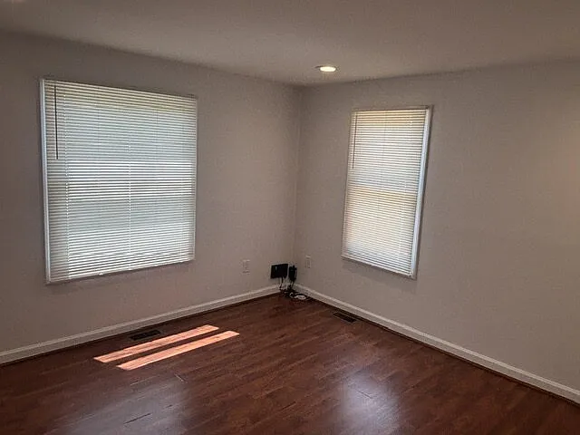 103 Leanne Dr — Photo 11