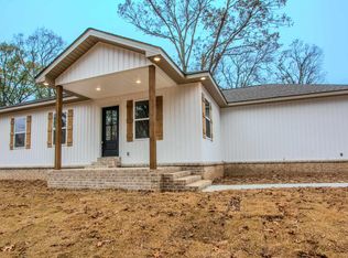 439 Main St, Bauxite, AR 72011