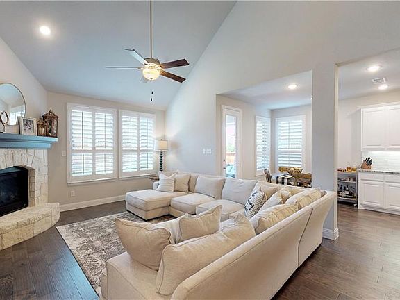 2nd image of 9013 Violet Dr