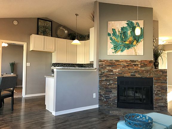 5th image of 2460 Ambleside Dr