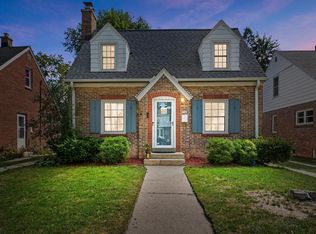 5746 N Argyle Ave, Glendale, WI 53209