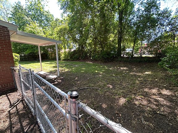 4th image of 3647 Gurley Dr