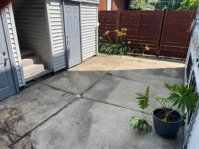 1749 N Honore St #2F — Photo 16