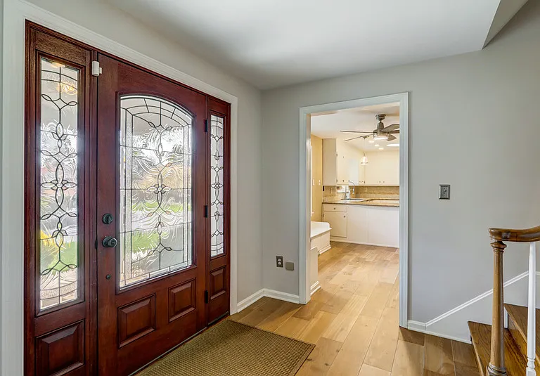 1827 Larchmont Ln — Photo 17