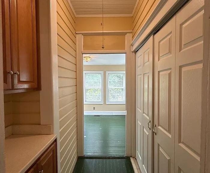 420 N Laurel Ave — Photo 9