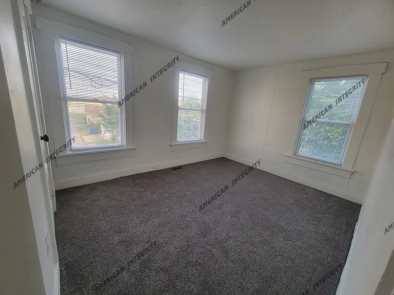 15 N Van Lear St — Photo 11