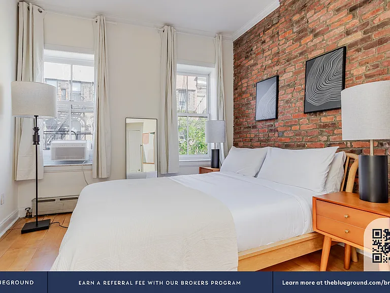 118 Christopher St #16 — Photo 9