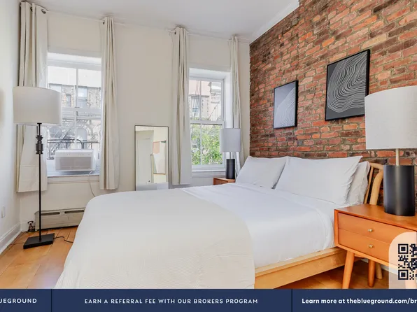 118 Christopher Street image 9 of 21