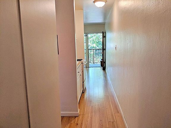 5th image of 1100 Queen Anne Ave N #0B-1Ba-355Sqft