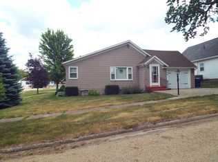 940 Cherry St, Ocheyedan, IA 51354