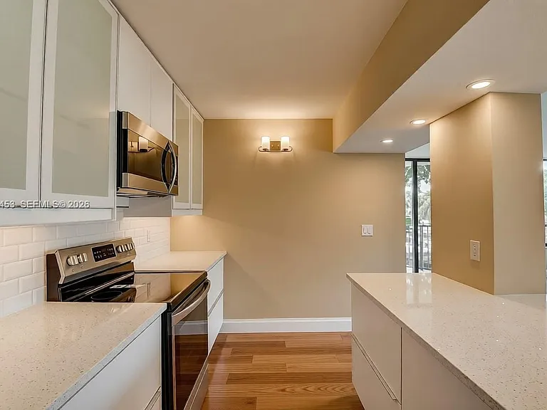 799 Jeffery St #0 — Photo 12