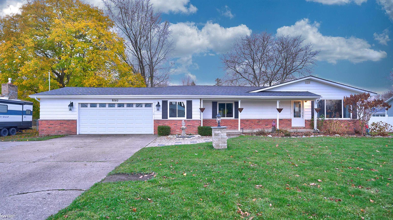 8260 Faulkner Dr photo 1